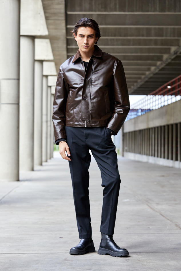 Lee Anderson - fashion model portfolio photo 5