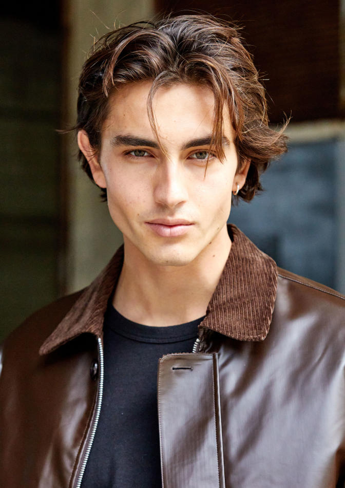 Lee Anderson - fashion model portfolio photo 1
