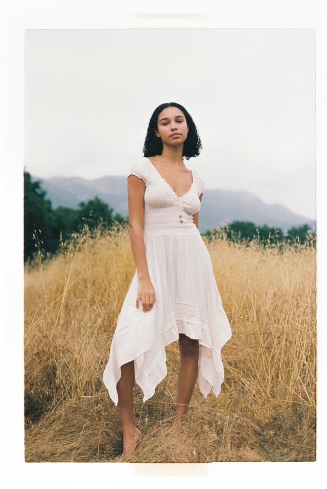 Sumer Rayne - fashion model portfolio photo 14