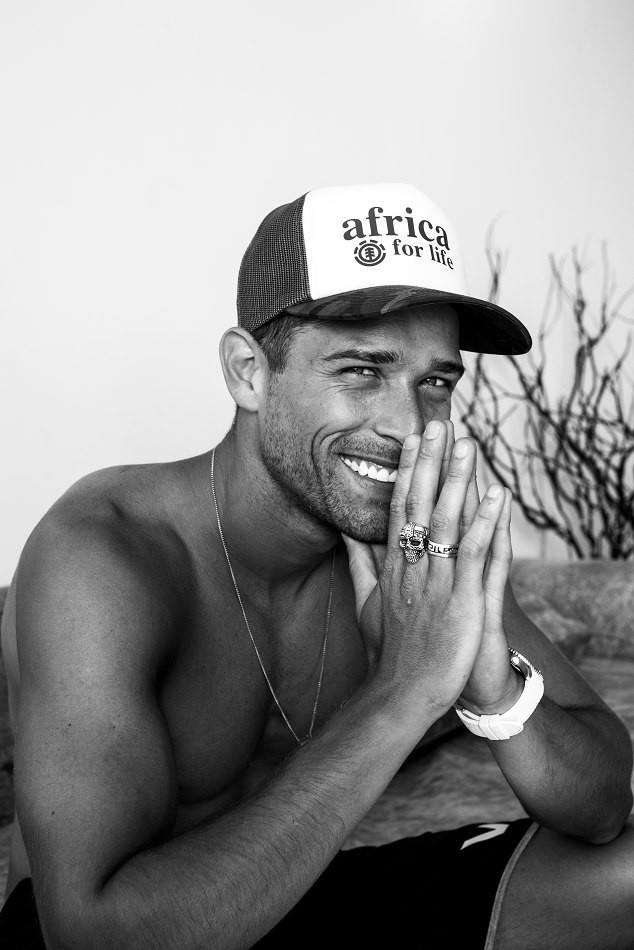 Rafael Gubert - fashion model portfolio photo 16