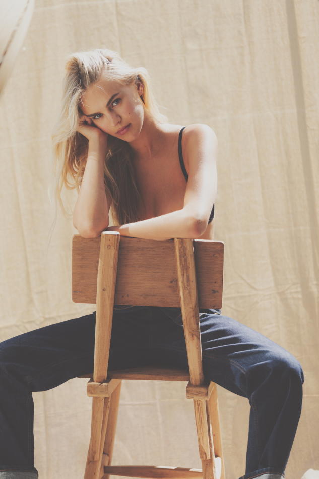 Mila Mary - fashion model portfolio photo 5