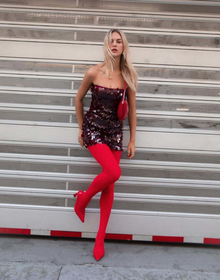 Mila Mary - fashion model portfolio photo 4