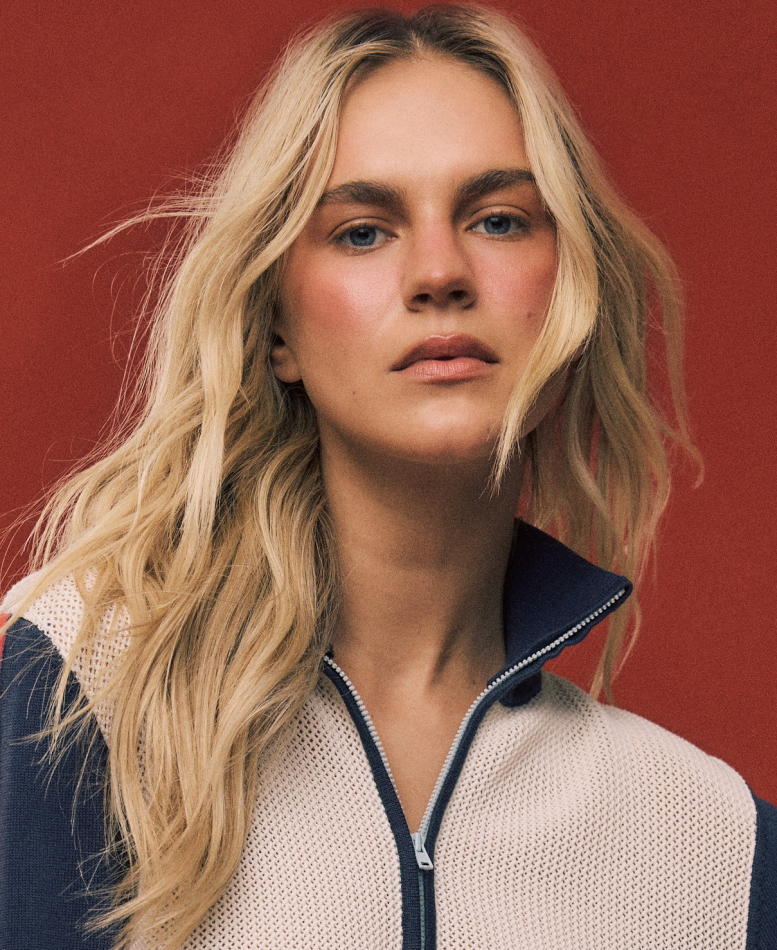 Mila Mary - fashion model portfolio photo 1