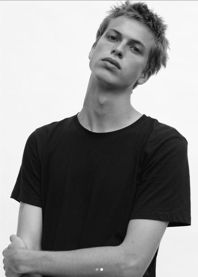 Yannick Booth - fashion model portfolio photo 1