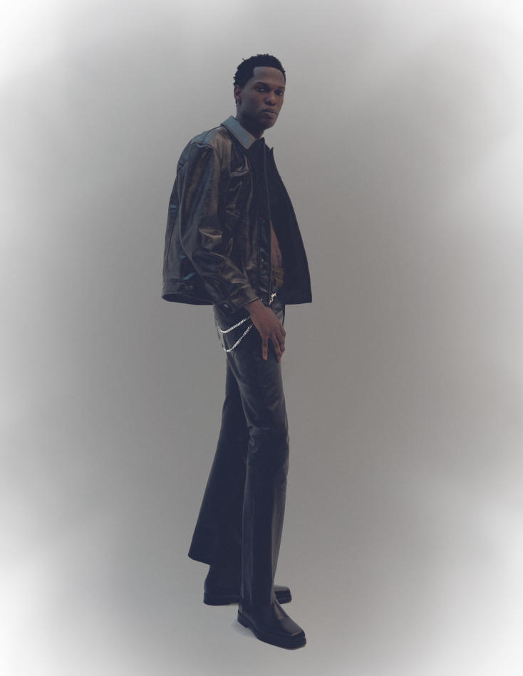 Yvens Mendes - fashion model portfolio photo 5