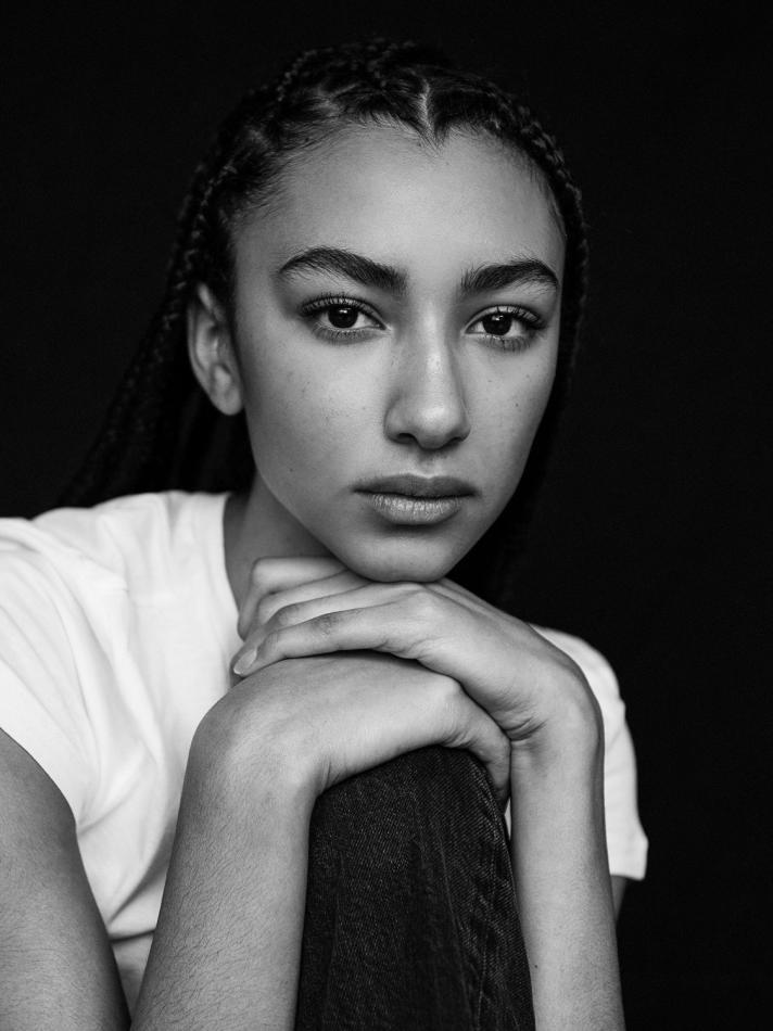 Kaylin Williams - fashion model portfolio photo 10