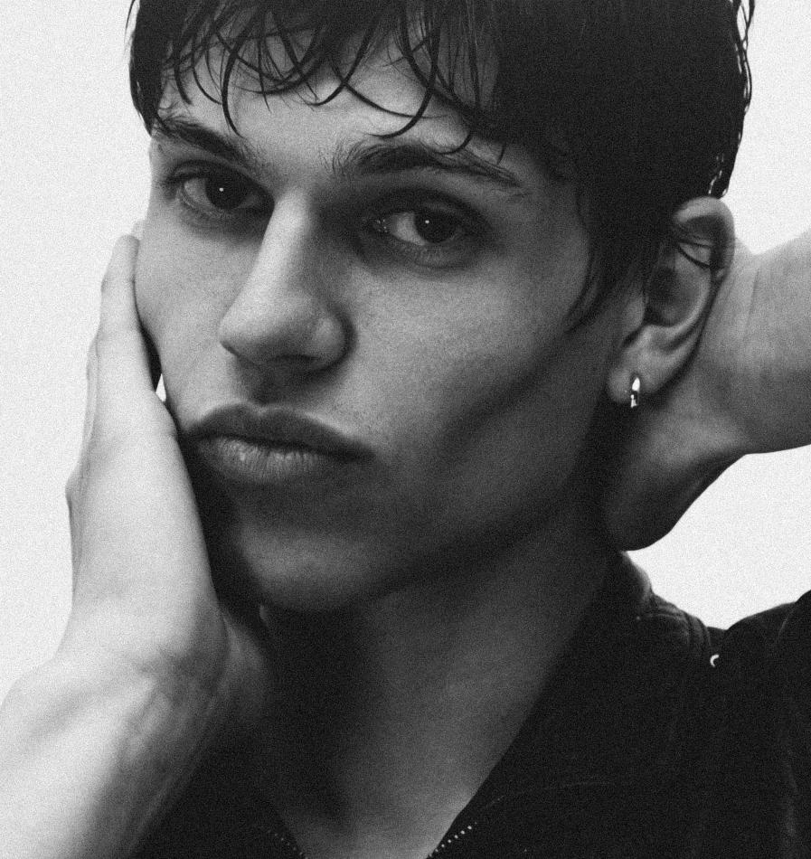 Fynn Löffler - fashion model portfolio photo 1