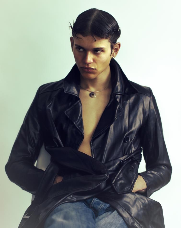 Fynn Löffler - fashion model portfolio photo 4
