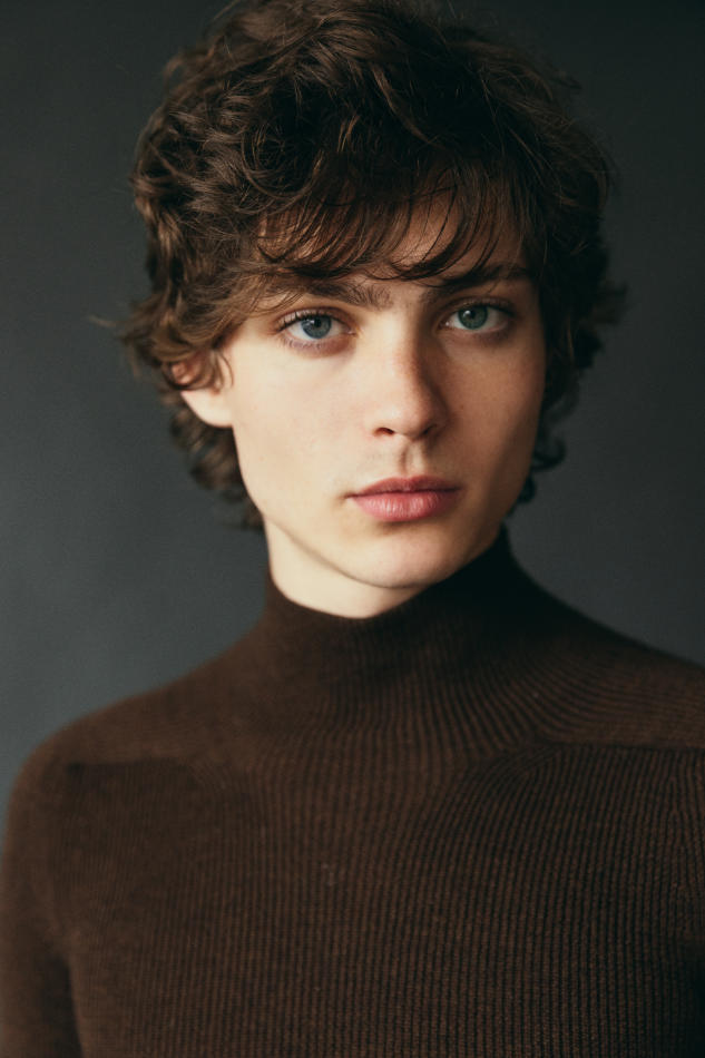 Jordan Barnes - fashion model portfolio photo 5