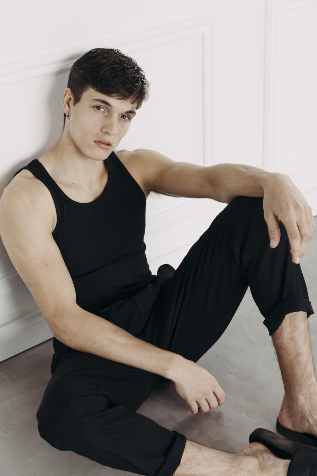 Nehuen Dowbnac - fashion model portfolio photo 6
