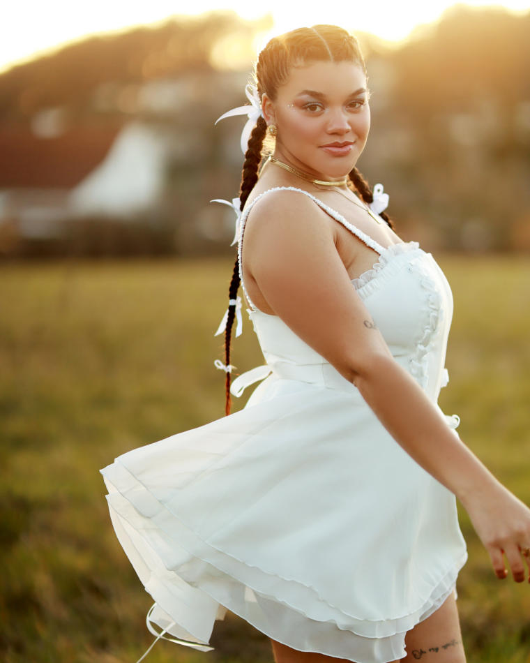 MaKayla Kyle - fashion model portfolio photo 15