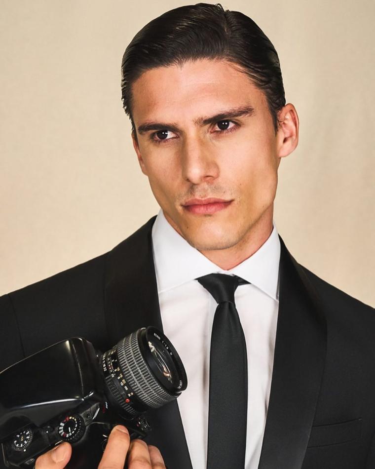 Felipe Duarte - fashion model portfolio photo 17