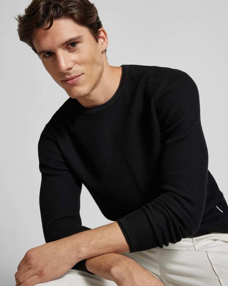 Felipe Duarte - fashion model portfolio photo 1