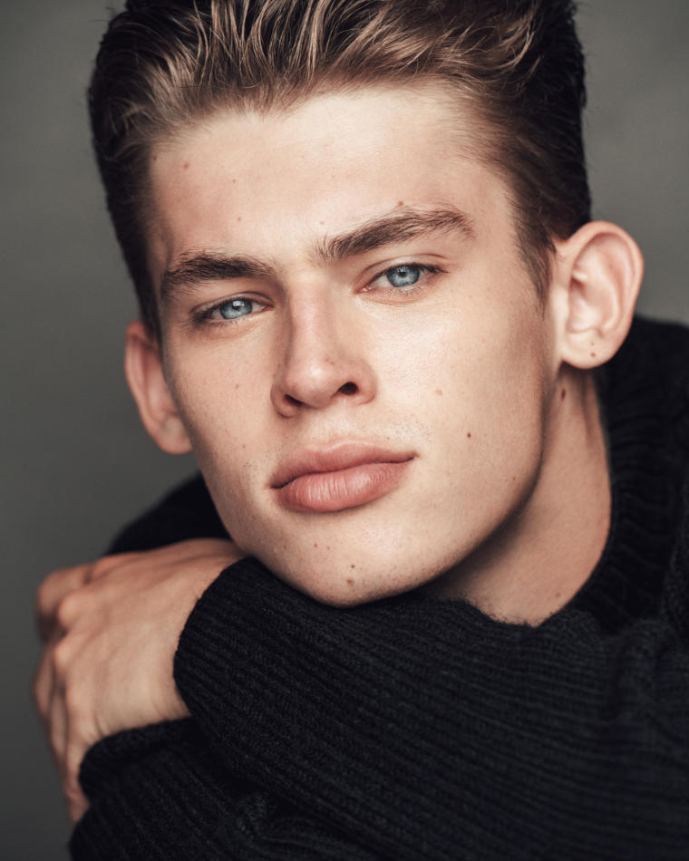 Siemen Mathijs - fashion model portfolio photo 12