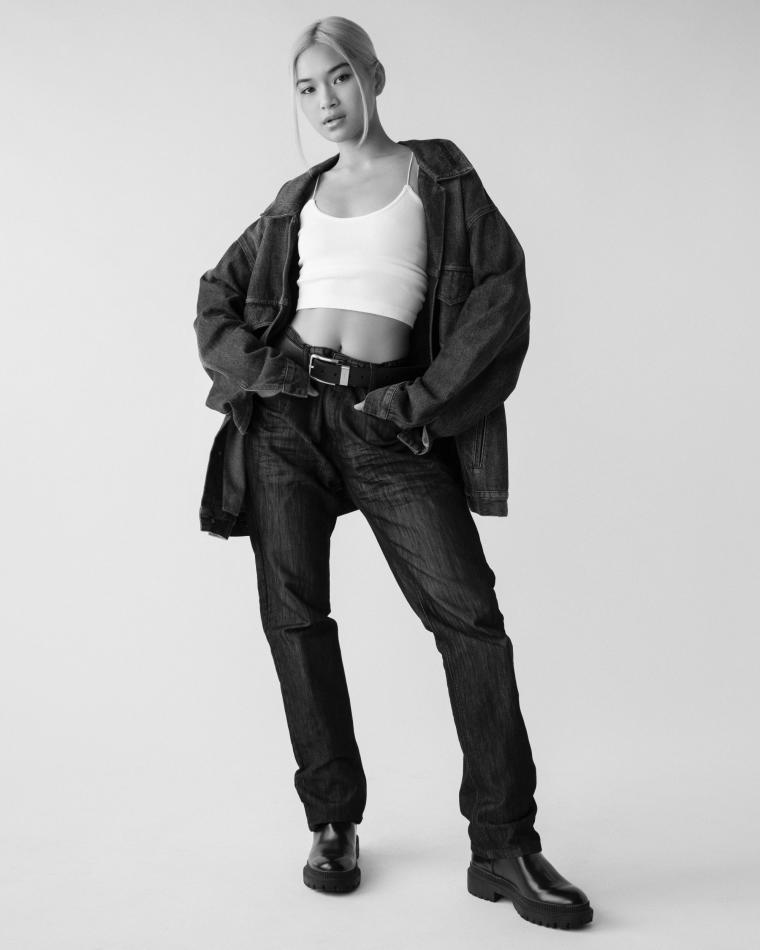 Czarina Kwong - fashion model portfolio photo 2