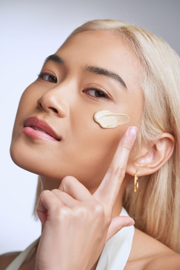 Czarina Kwong - fashion model portfolio photo 17