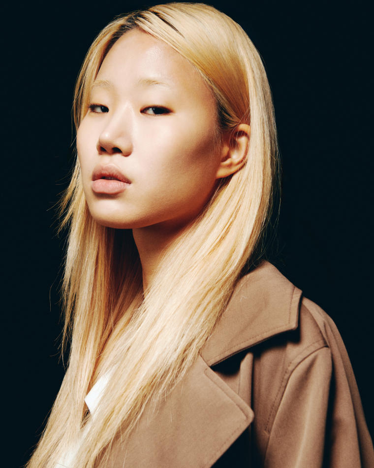 Yihyun Kim - fashion model portfolio photo 1