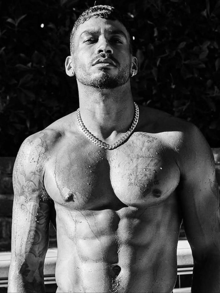 Jarred Evans - fashion model portfolio photo 2