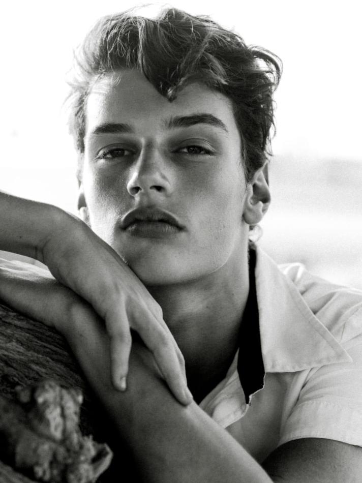 Yuval Harel - fashion model portfolio photo 2