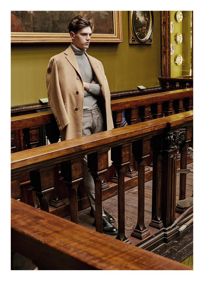 Pietro Battarra - fashion model portfolio photo 29