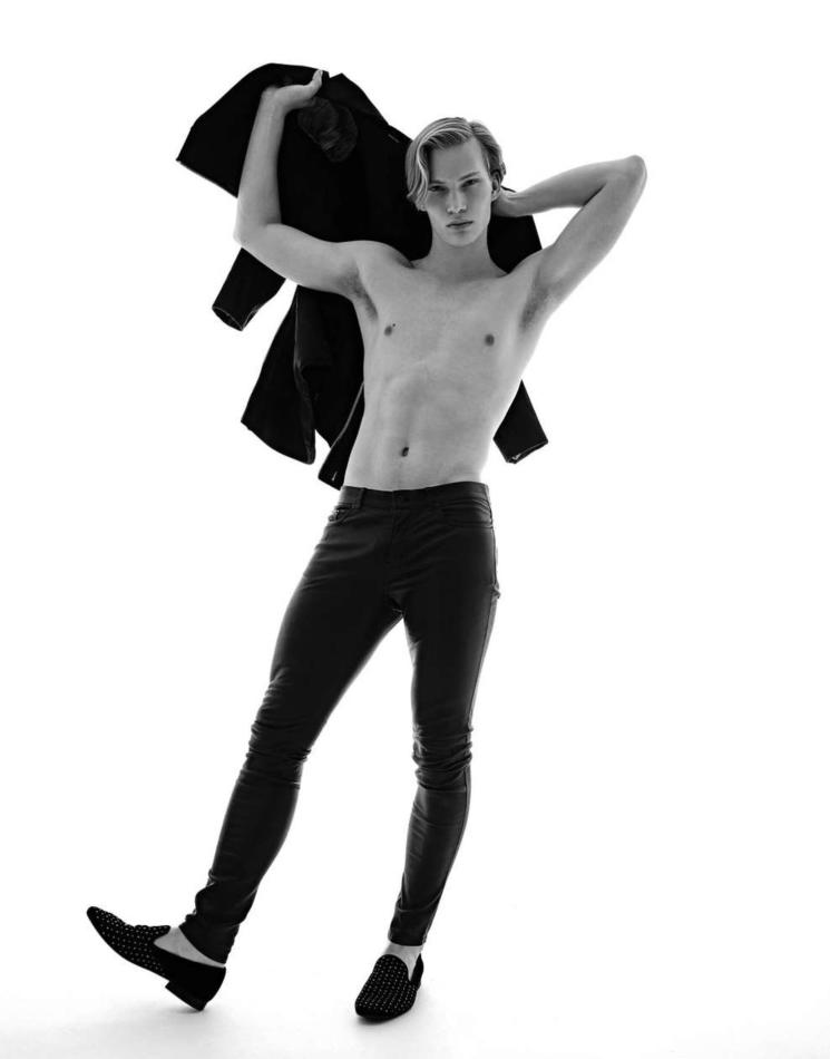 Tyler Patton - fashion model portfolio photo 8