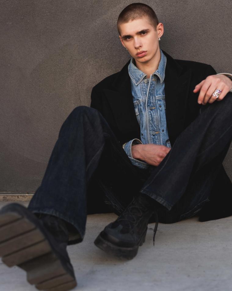 Michal Gruszka - fashion model portfolio photo 27