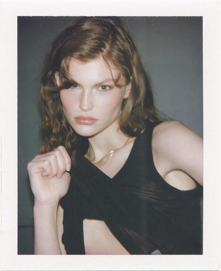 Tara Dobric - fashion model portfolio photo 15