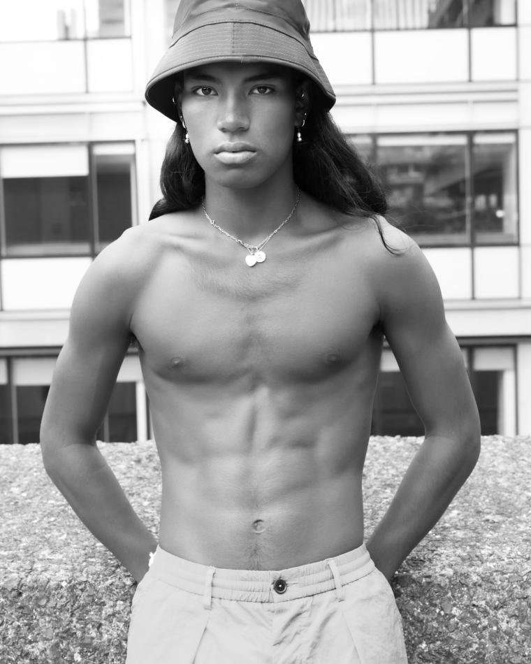Santiago Garavaglia - fashion model portfolio photo 18