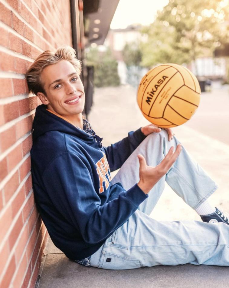 Tanner Knox - fashion model portfolio photo 32