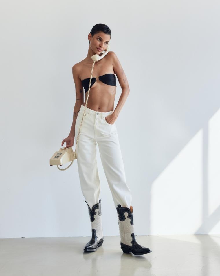Serena Marques - fashion model portfolio photo 2