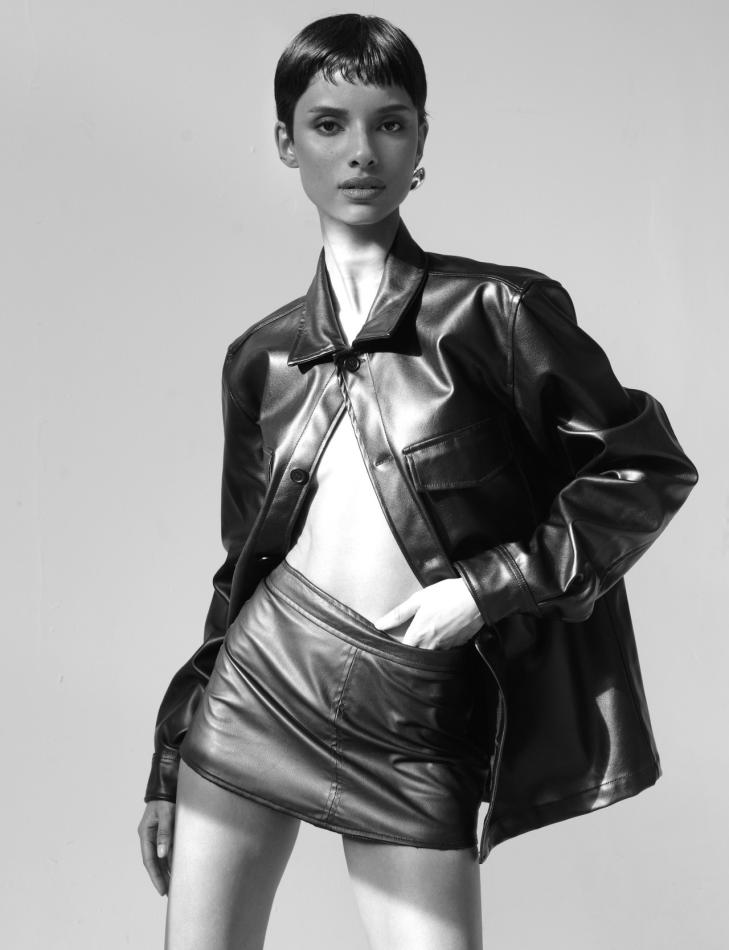 Serena Marques - fashion model portfolio photo 15