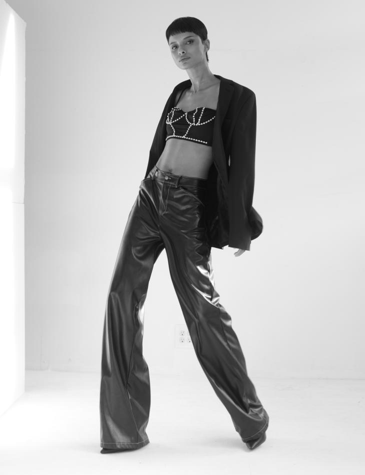 Serena Marques - fashion model portfolio photo 18
