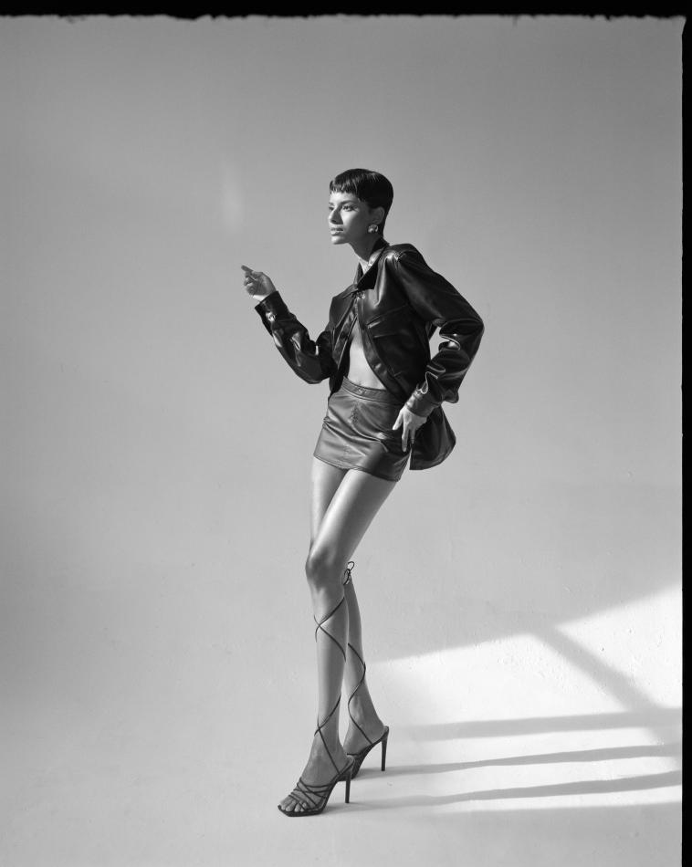 Serena Marques - fashion model portfolio photo 16