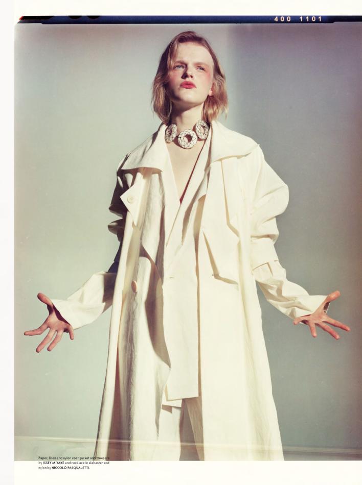 Hannah Motler - fashion model portfolio photo 20