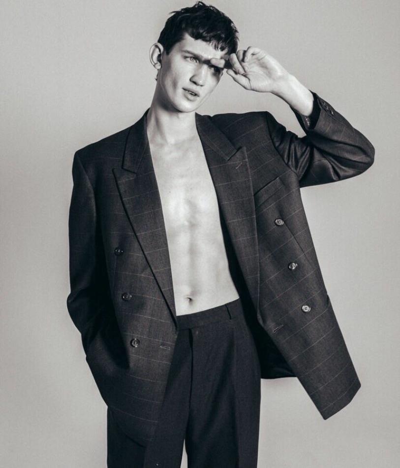 Eugen Ivanov - fashion model portfolio photo 25