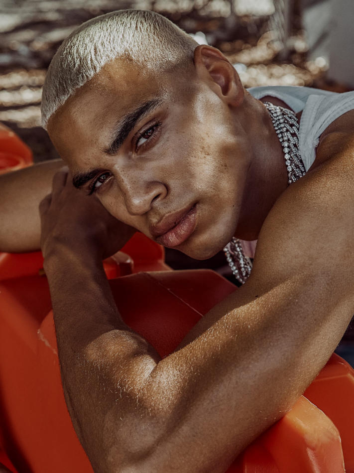 Darien Mann - fashion model portfolio photo 12