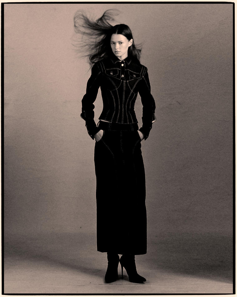 Didi Sviridova - fashion model portfolio photo 20