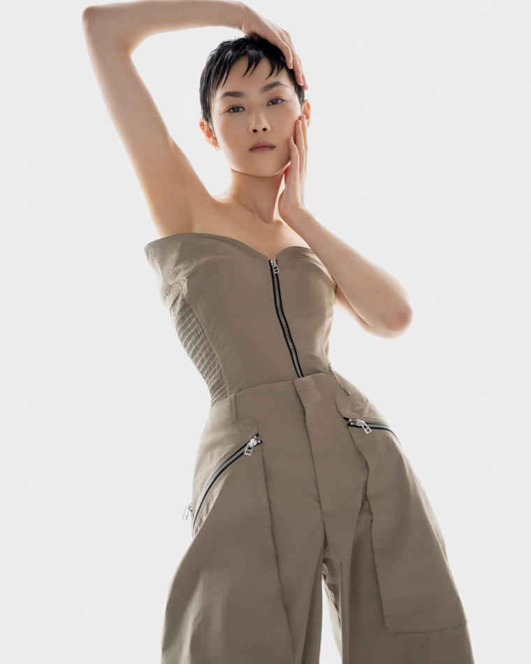 Wawa Y - fashion model portfolio photo 4