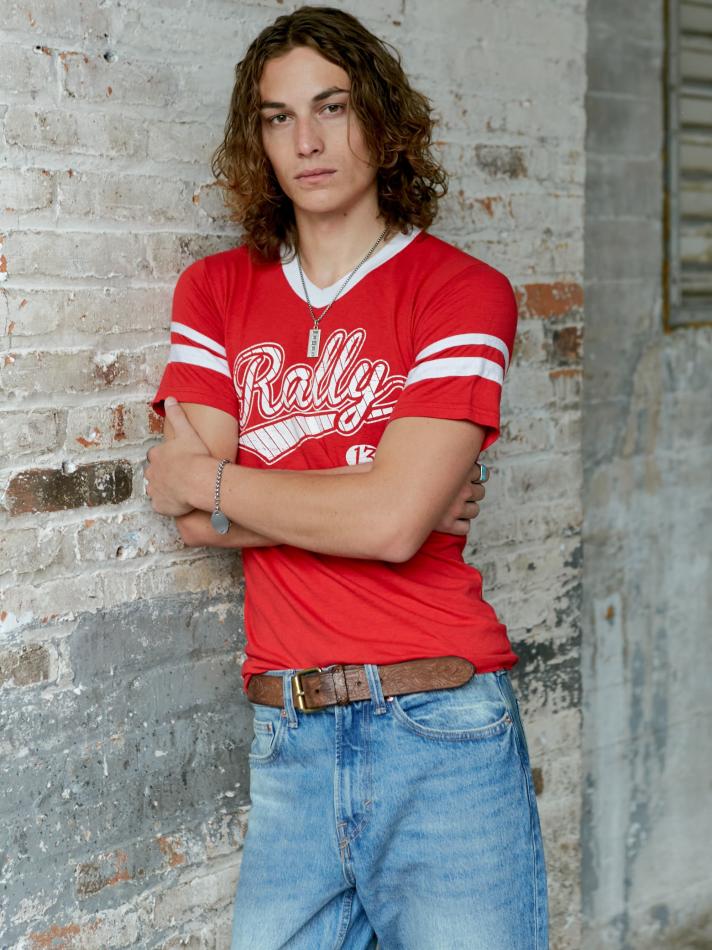 Shayne Davies - fashion model portfolio photo 2