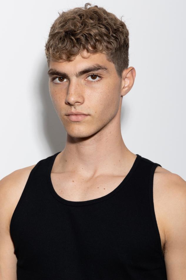 Lucas Tarrago - fashion model portfolio photo 20