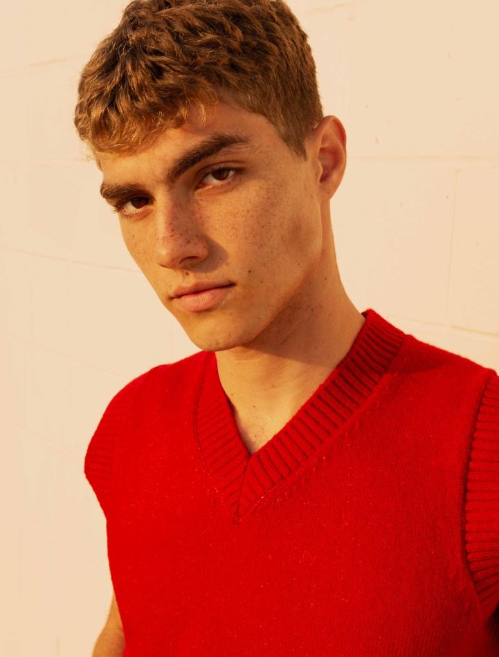 Lucas Tarrago - fashion model portfolio photo 7