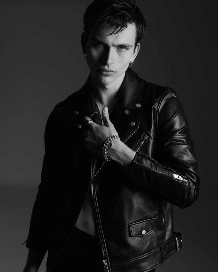 Panos Athanasiou - fashion model portfolio photo 15