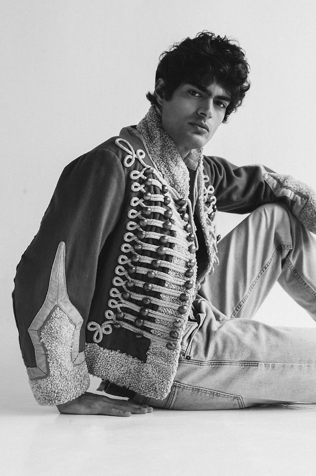 Iago Botelho - fashion model portfolio photo 25