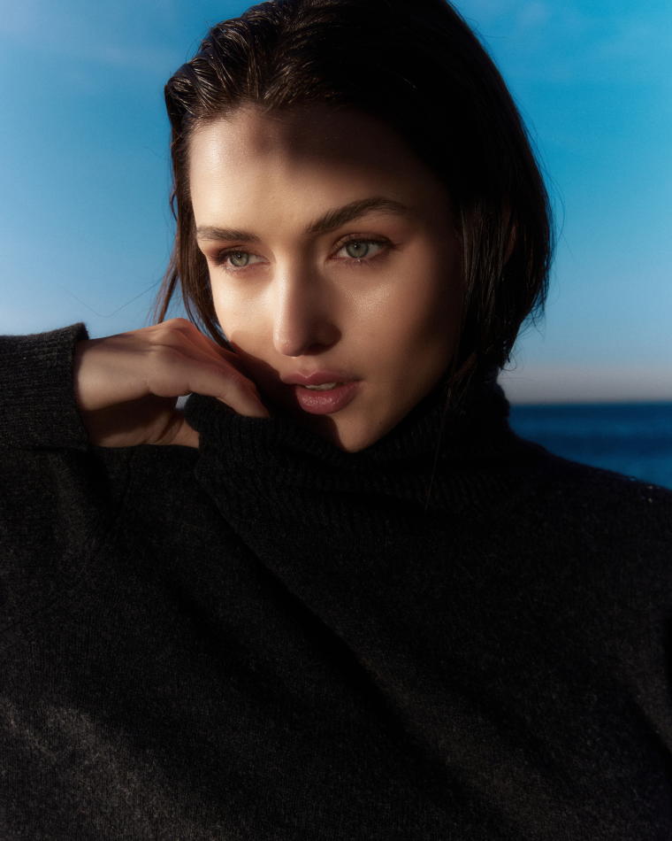 Gabby Westbrook - fashion model portfolio photo 29