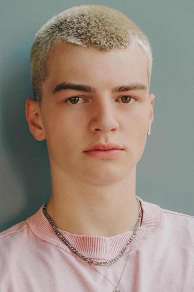 Alex Brendon - fashion model portfolio photo 9