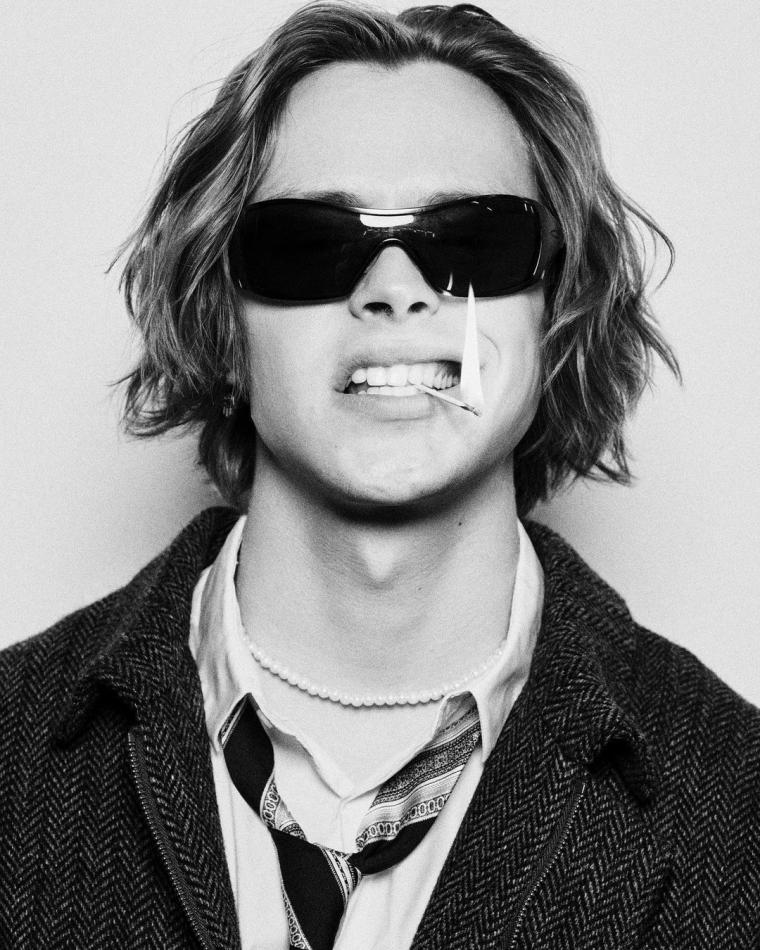 Franek Sapinski - fashion model portfolio photo 18
