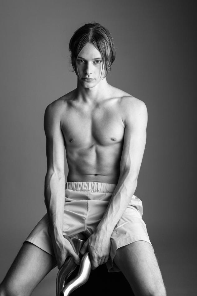 Franek Sapinski - fashion model portfolio photo 15