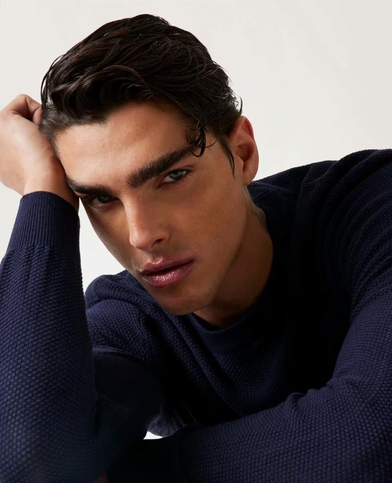 Simone Stravolo - fashion model portfolio photo 36