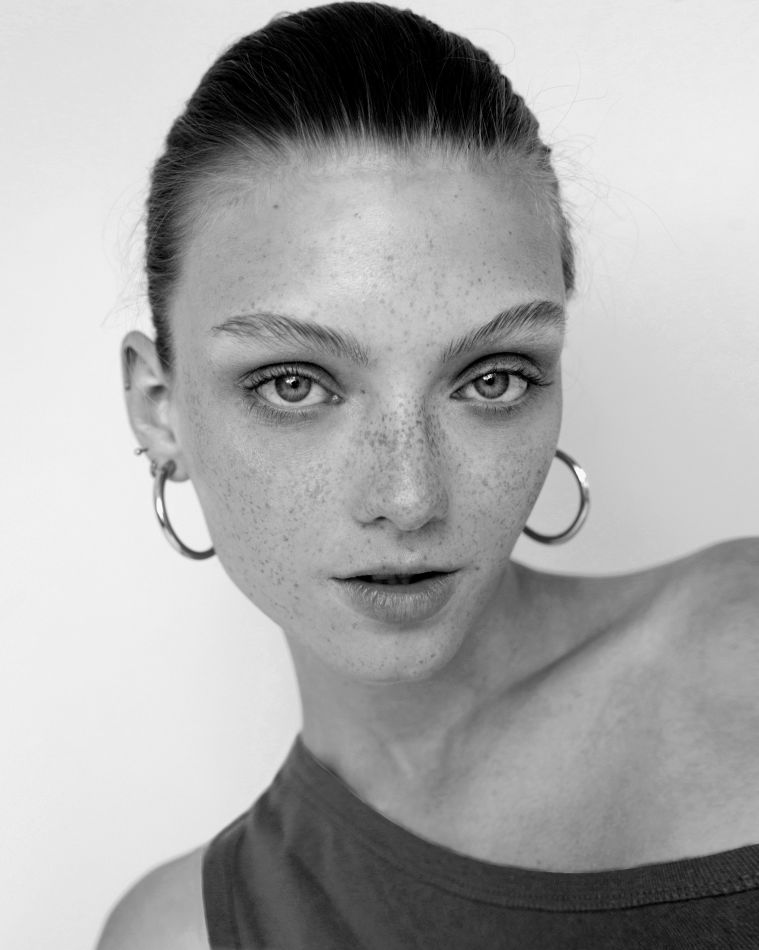 Jasmina DMYSZEWICZ - In town